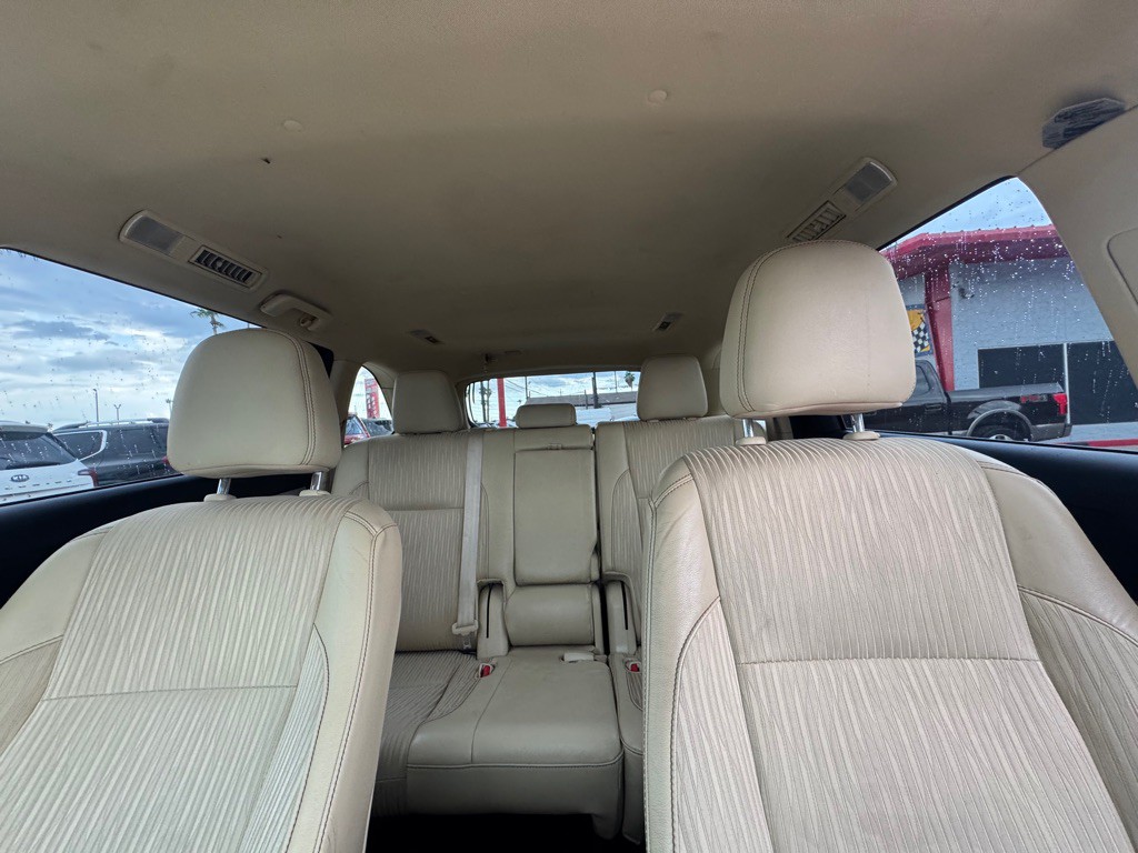 2015 Toyota Highlander Image 10