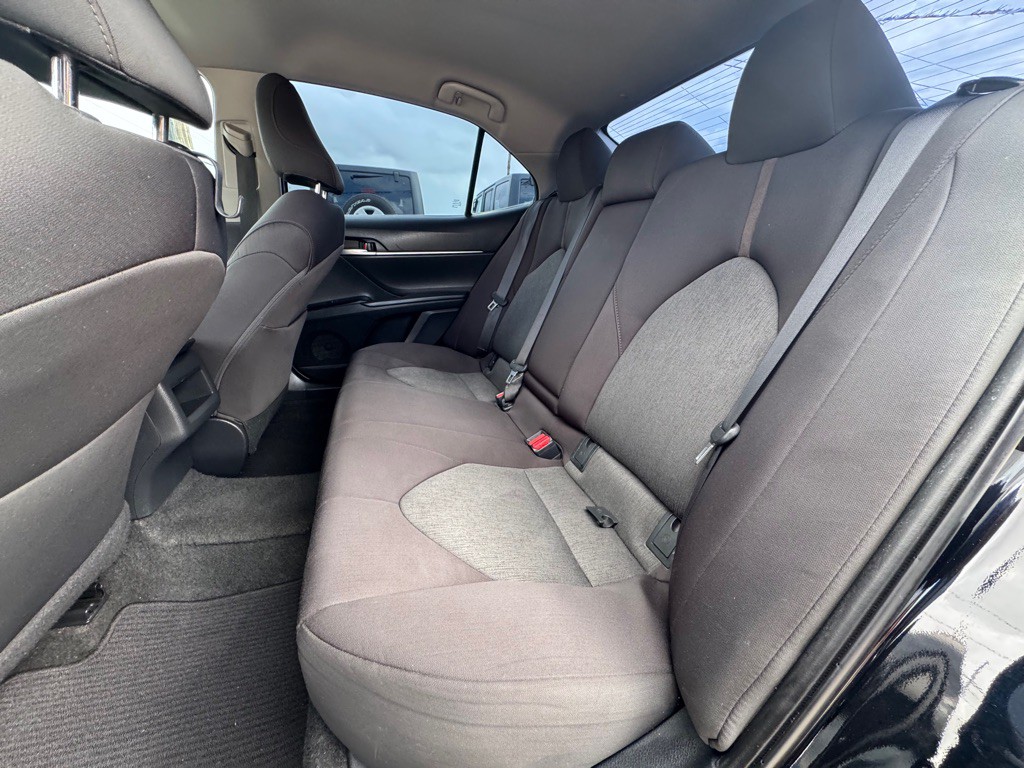 2018 Toyota Camry Image 11