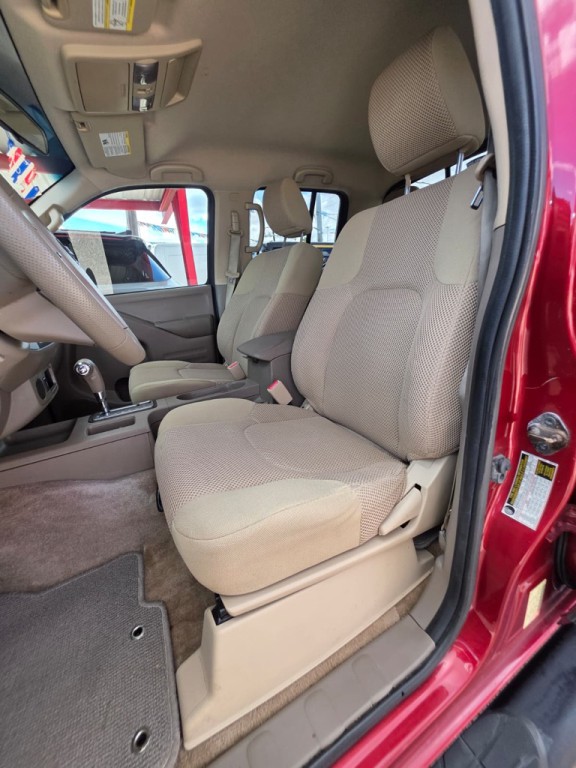 2015 Nissan Frontier Image 9