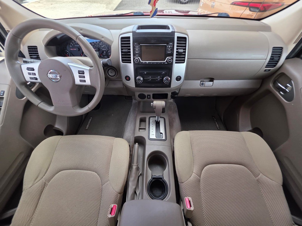 2015 Nissan Frontier Image 11