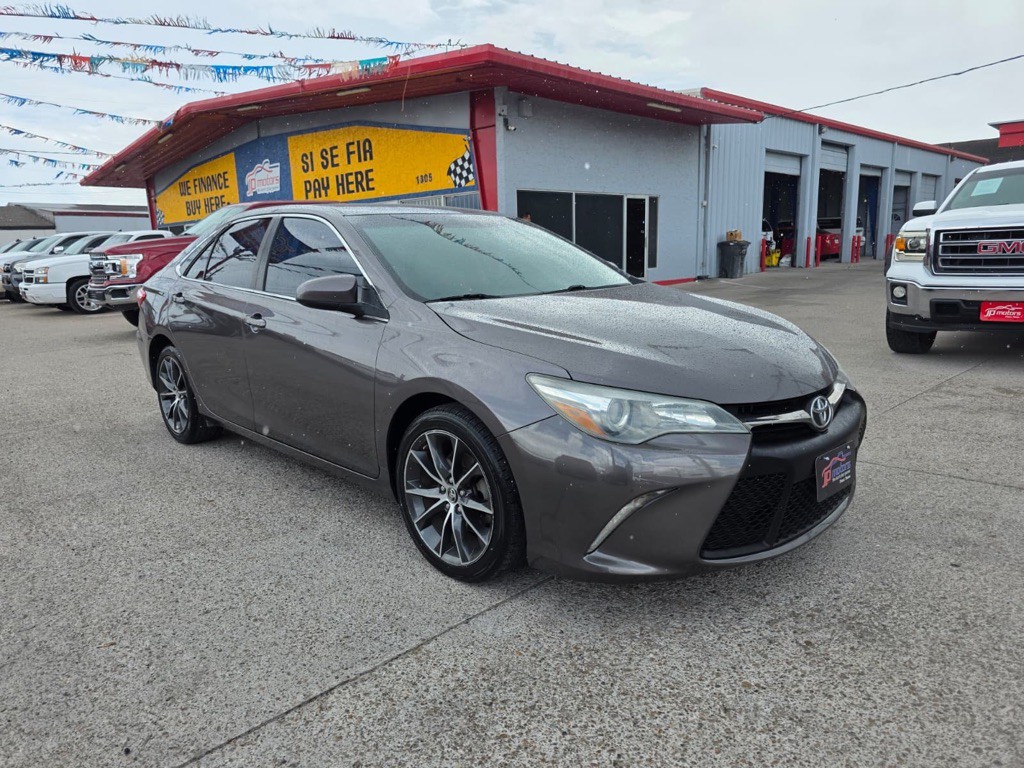2015 Toyota Camry Image 3