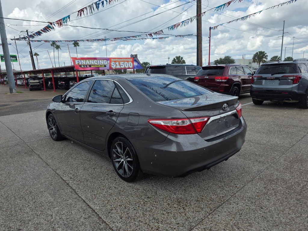 2015 Toyota Camry Image 4