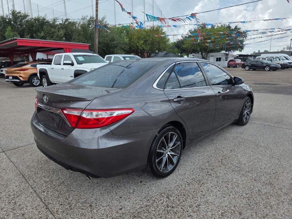 2015 Toyota Camry Image 6