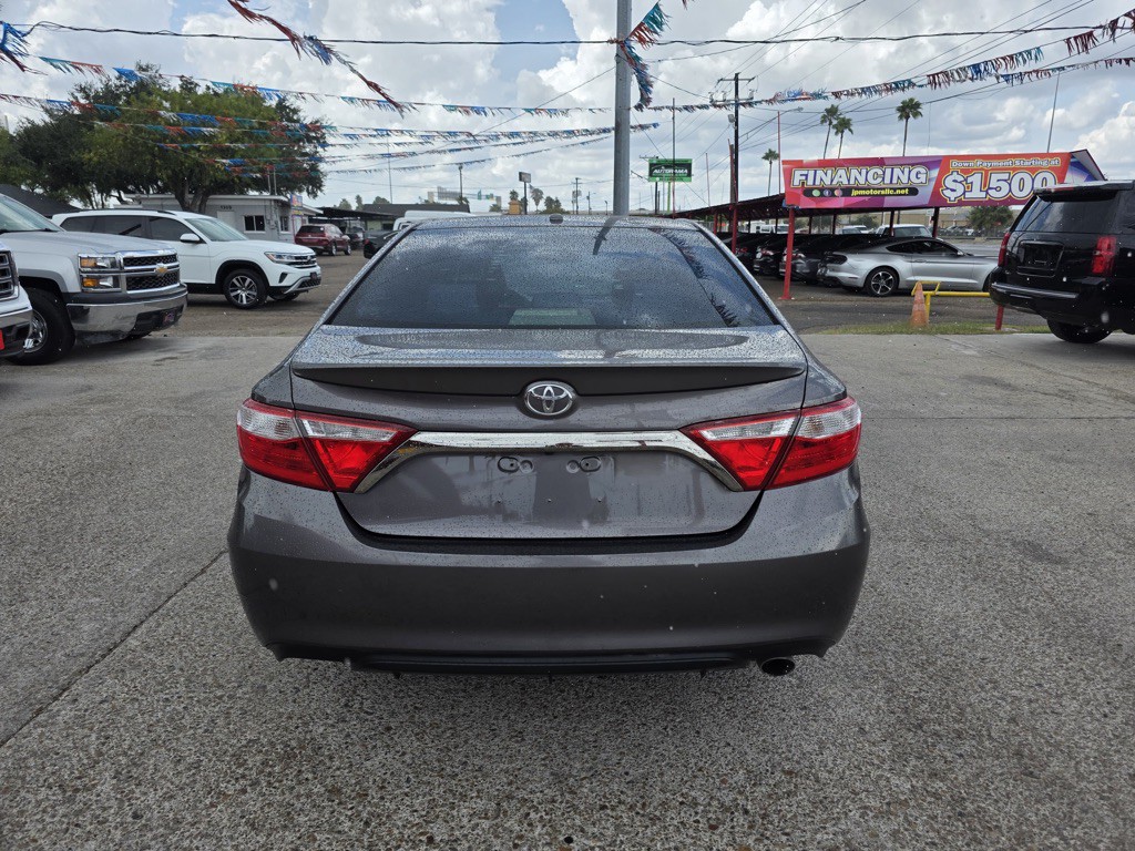 2015 Toyota Camry Image 8