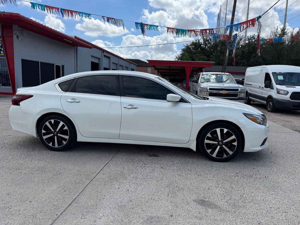 2018 Nissan Altima Image 5