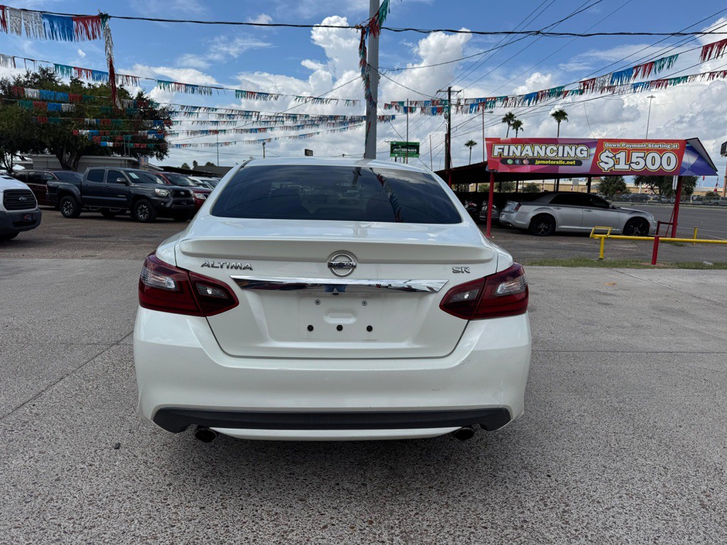 2018 Nissan Altima Image 8
