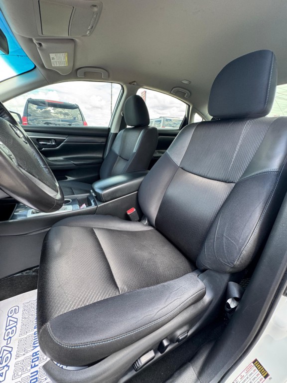 2018 Nissan Altima Image 9