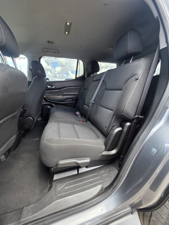 2021 GMC Acadia Image 10