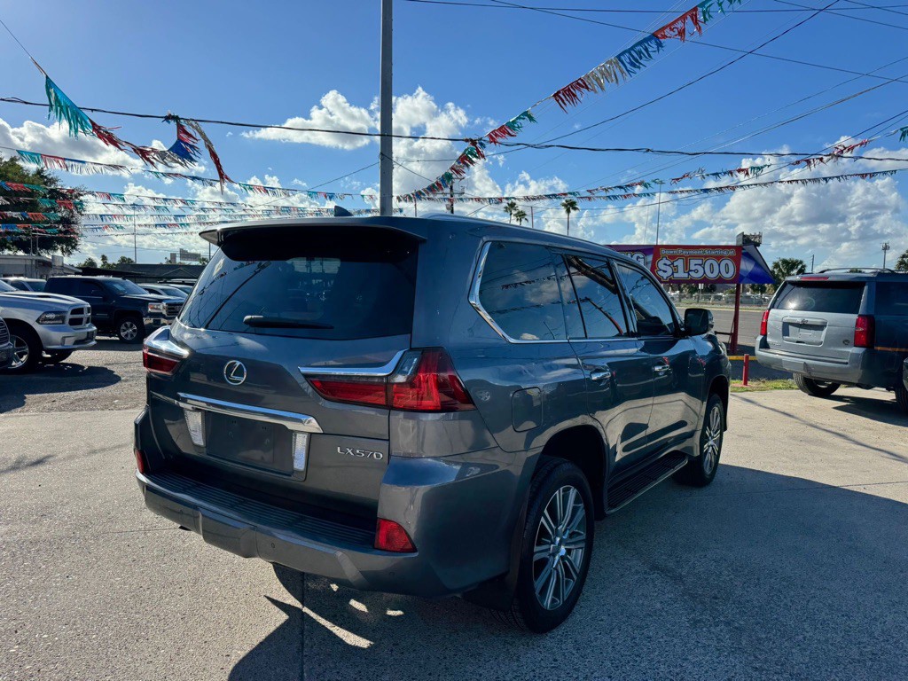 2016 Lexus LX Image 6
