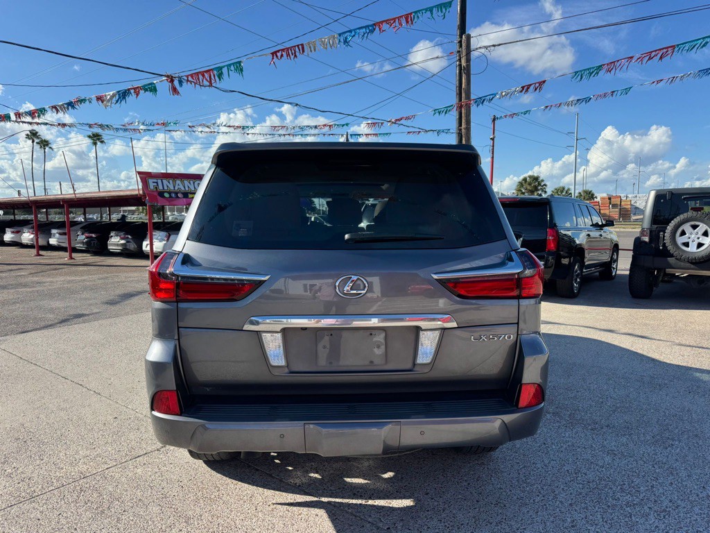 2016 Lexus LX Image 8