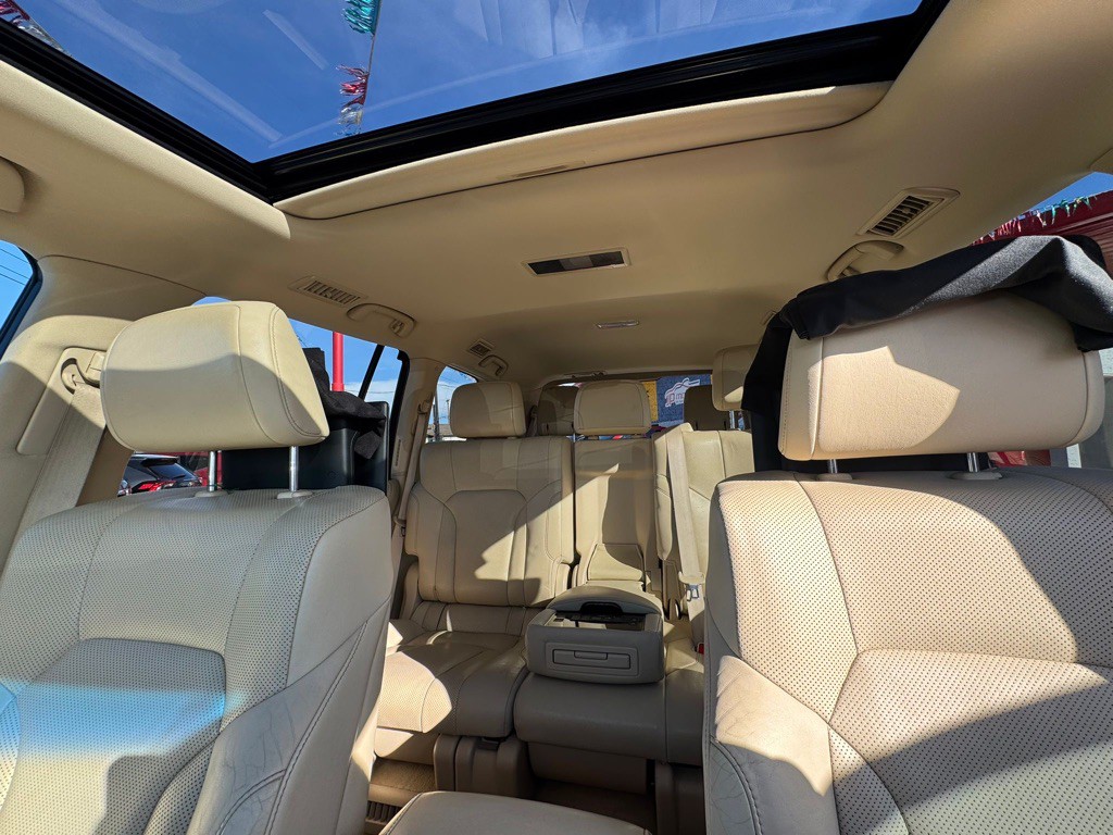 2016 Lexus LX Image 12