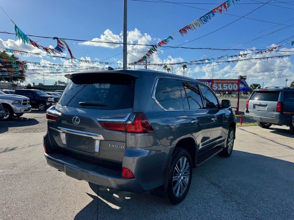 2016 Lexus LX Image 19