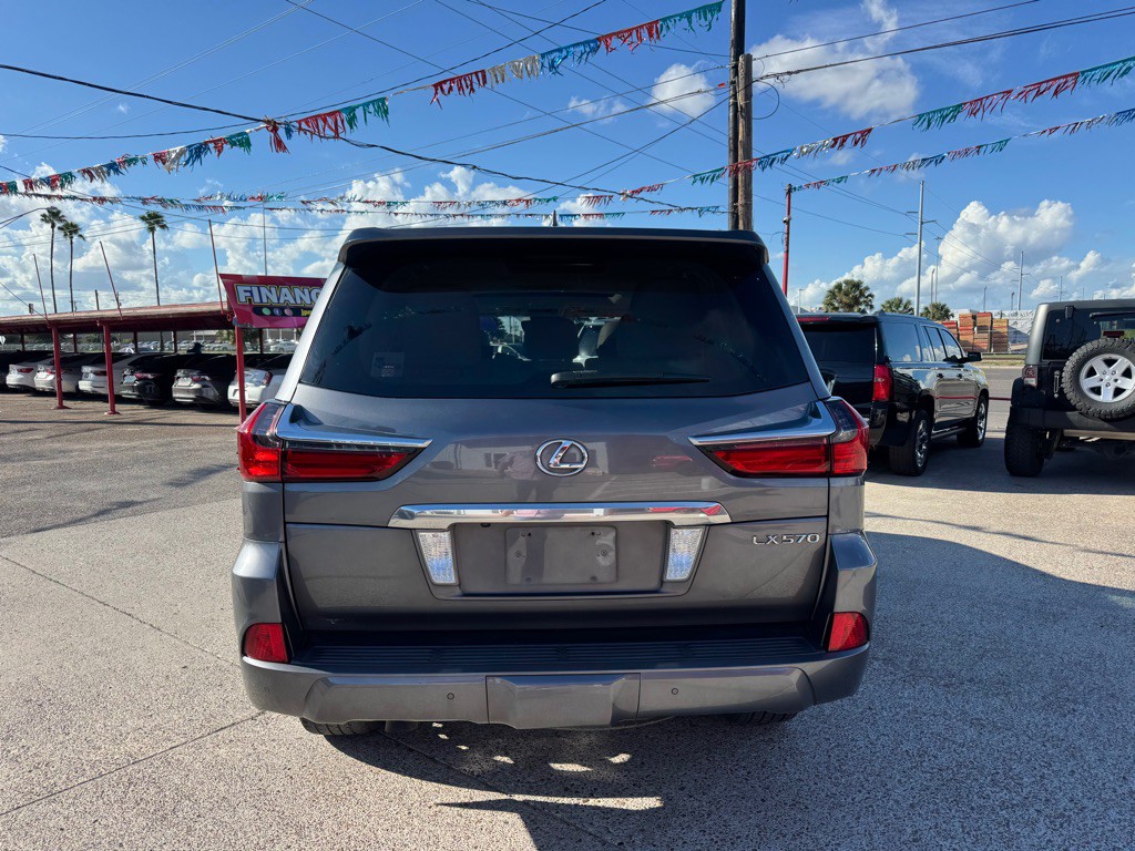 2016 Lexus LX Image 23