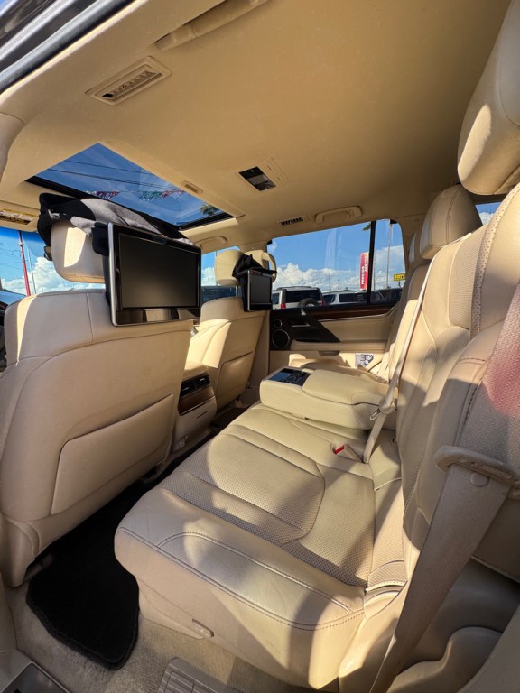 2016 Lexus LX Image 26
