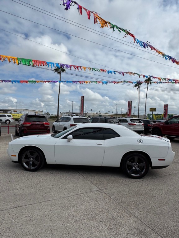 2013 Dodge Challenger Image 3