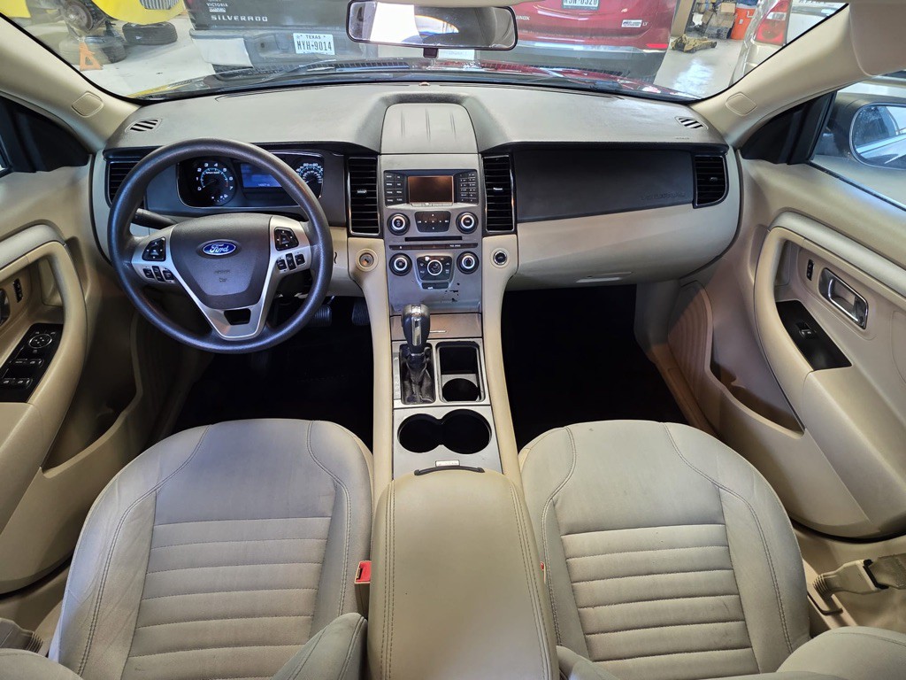 2015 Ford Taurus Image 12