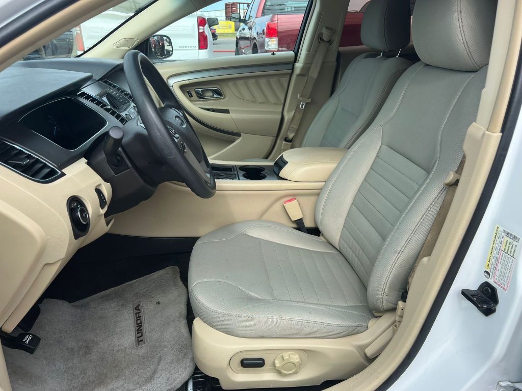 2014 Ford Taurus Image 9