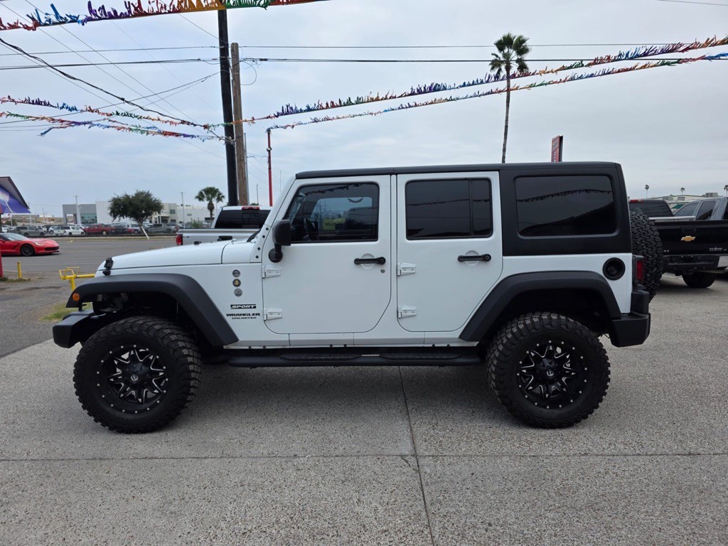 2017 Jeep Wrangler Unlimited Image 2