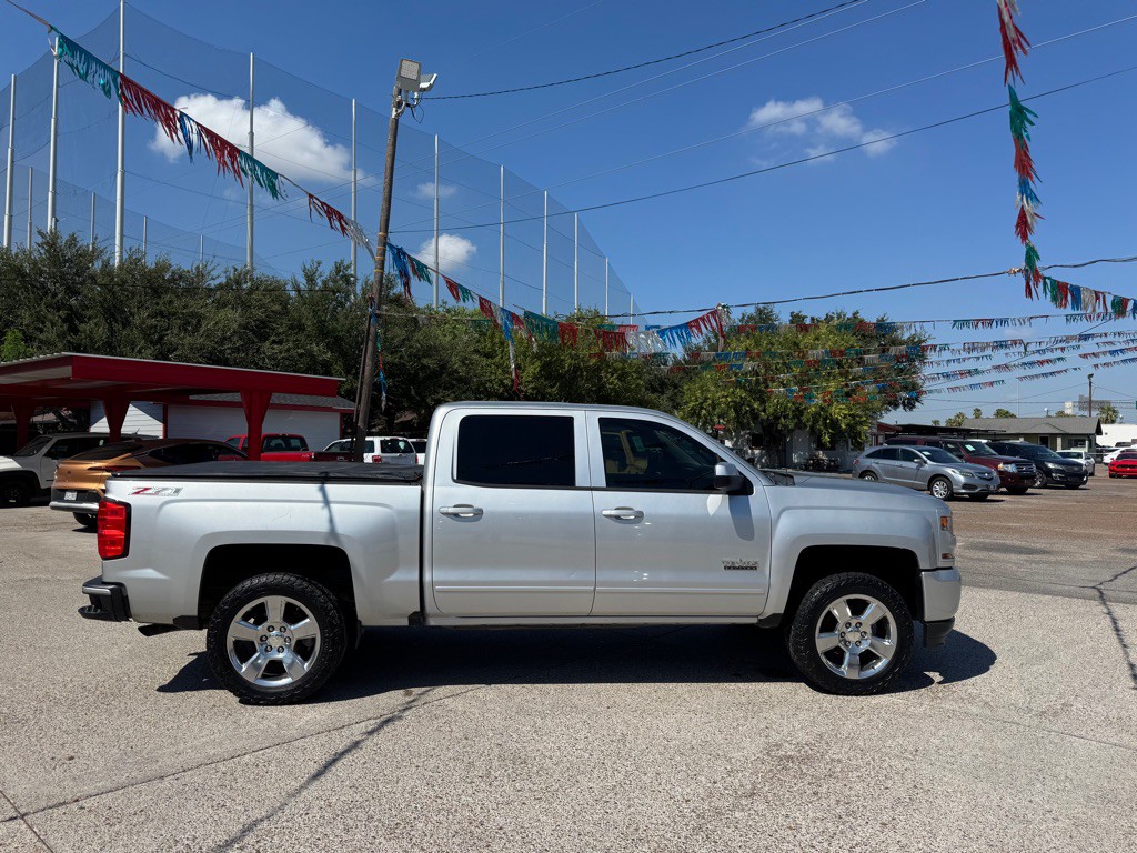 2017 Chevrolet Silverado 1500 Image 3
