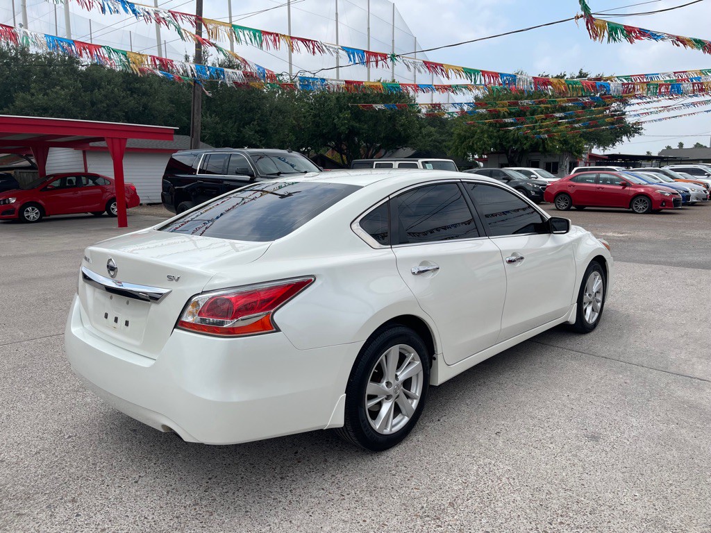 2015 Nissan Altima Image 4