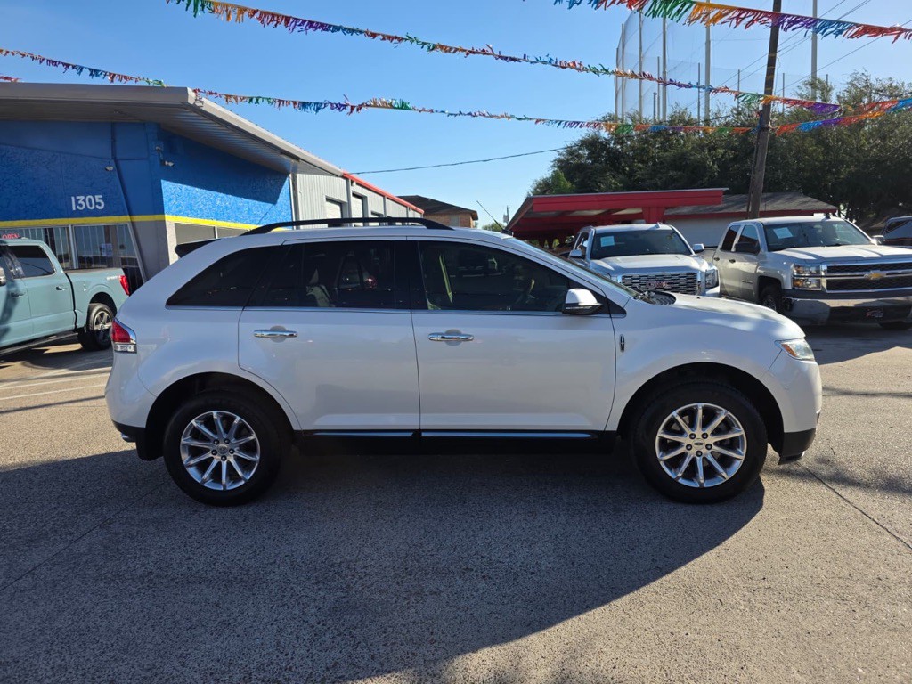 2015 Lincoln MKX Image 2