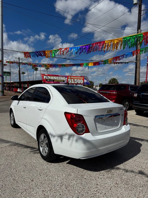 2016 Chevrolet Sonic Image 5