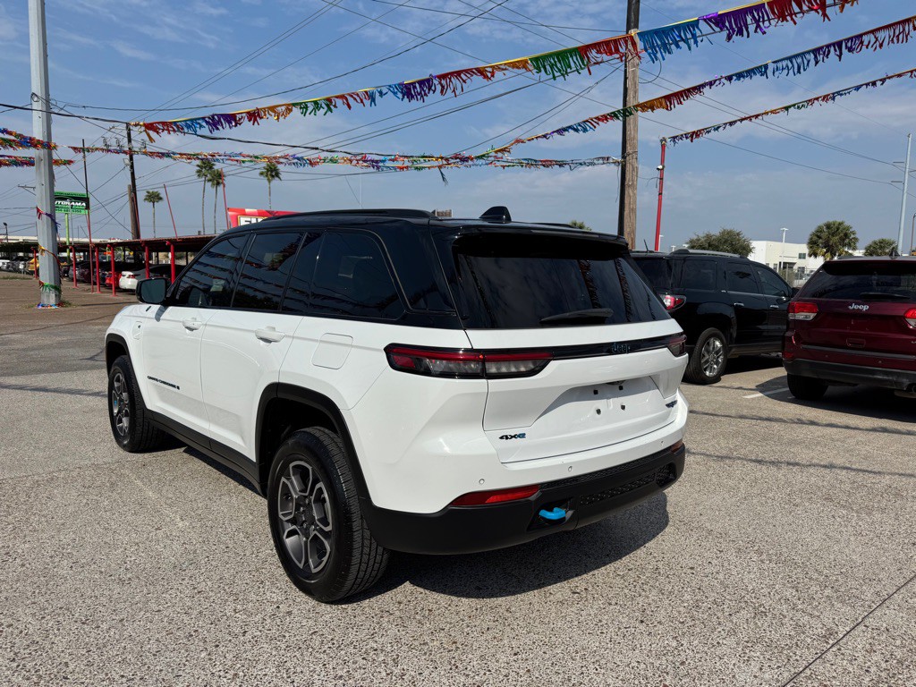 2022 Jeep Grand Cherokee Image 4