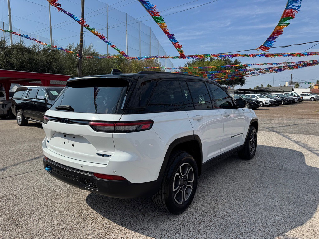 2022 Jeep Grand Cherokee Image 6