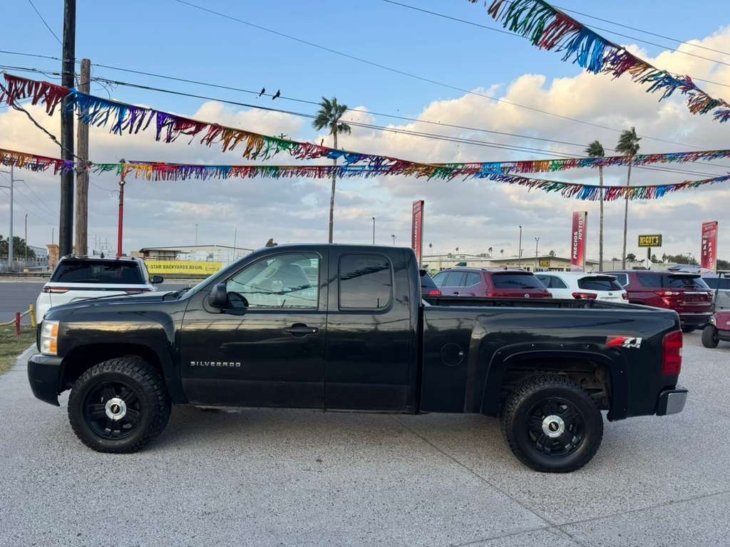 2010 Chevrolet Silverado 1500 Image 2