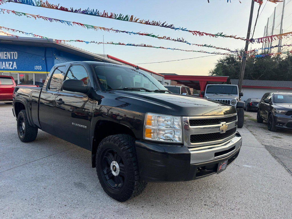 2010 Chevrolet Silverado 1500 Image 3