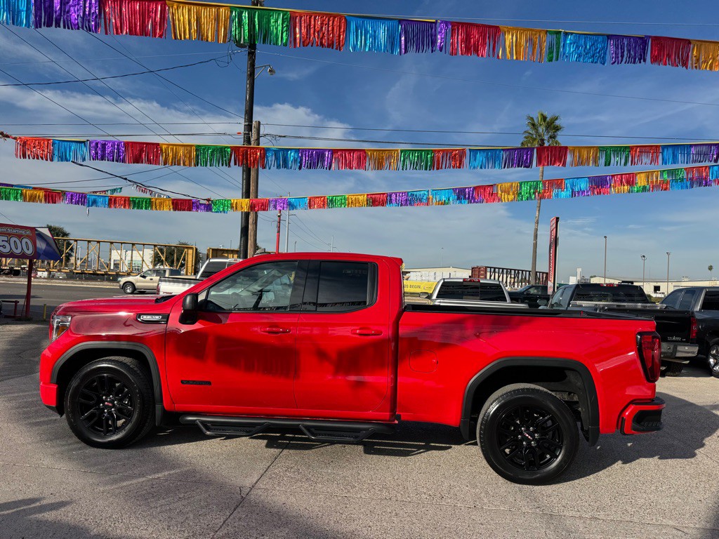 2021 GMC Sierra Image 2