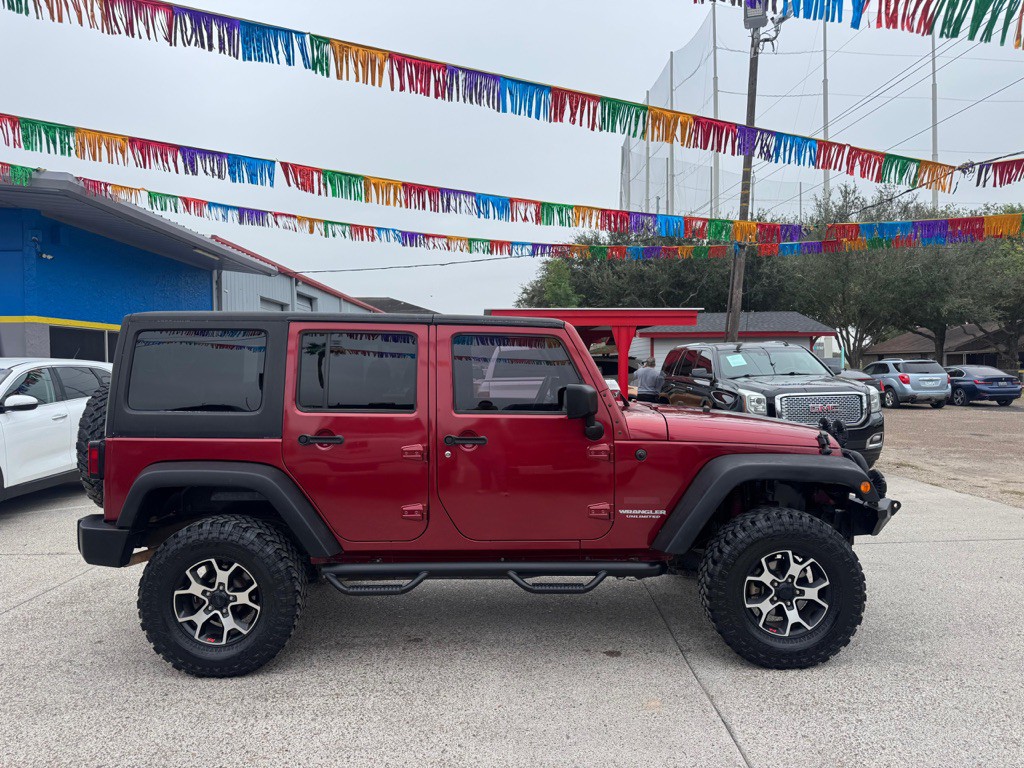 2011 Jeep Wrangler Unlimited Image 2