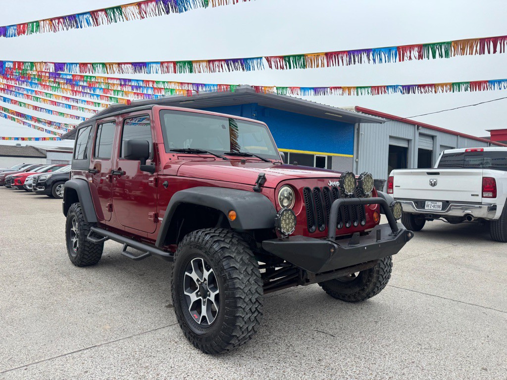2011 Jeep Wrangler Unlimited Image 3