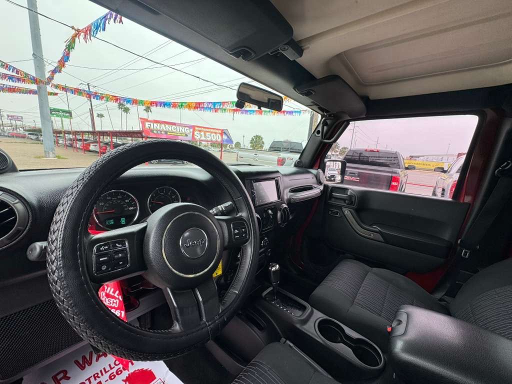 2011 Jeep Wrangler Unlimited Image 11