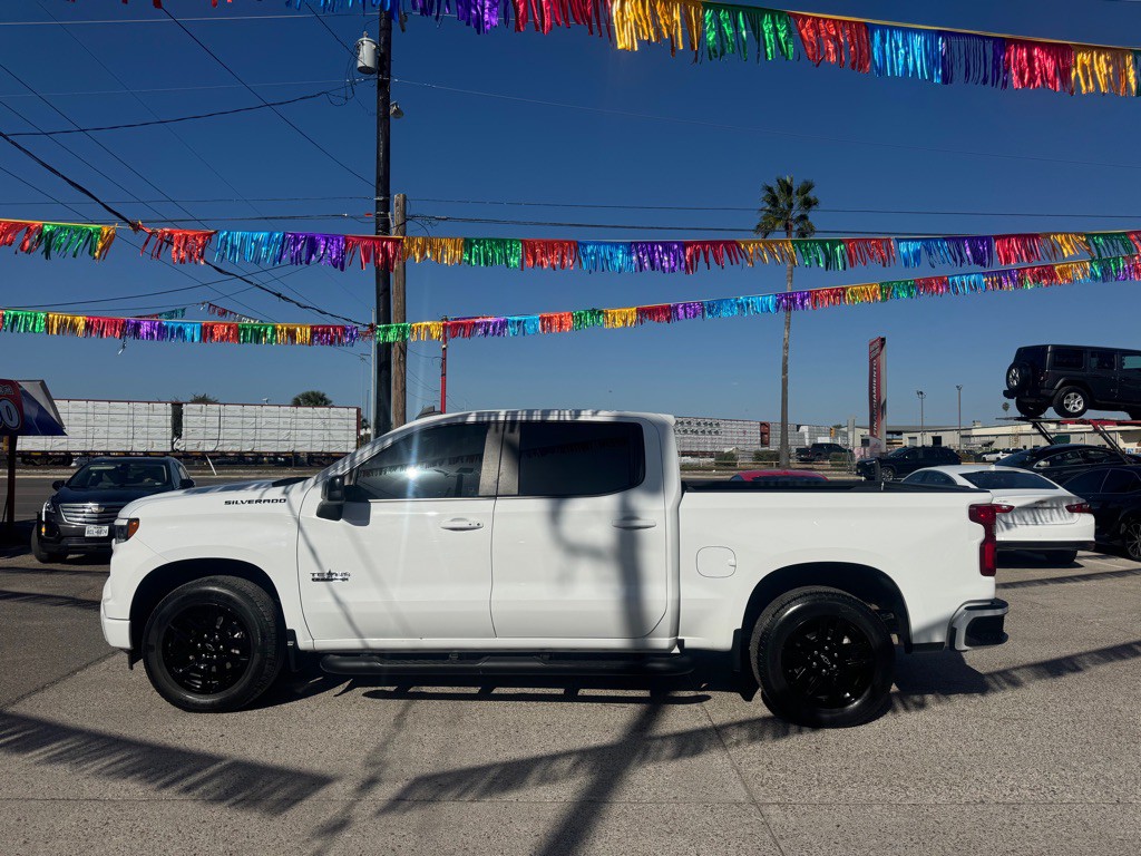 2023 Chevrolet Silverado 1500 Image 2