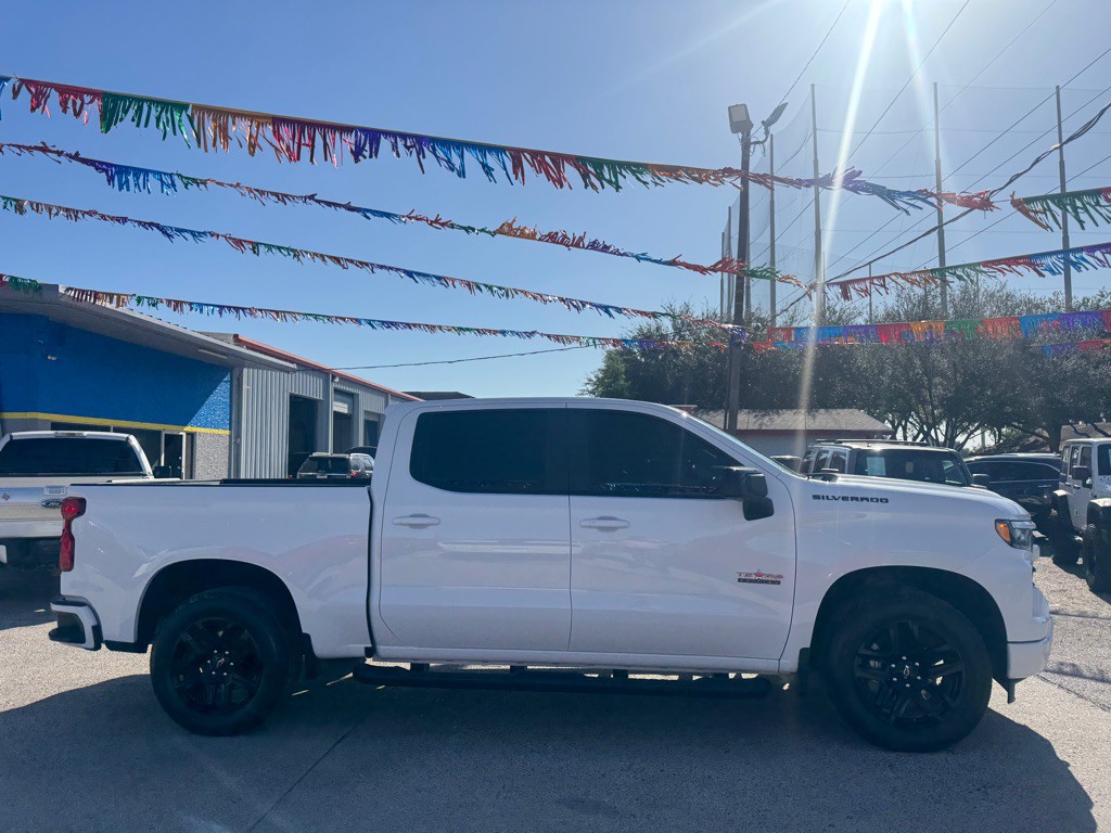 2023 Chevrolet Silverado 1500 Image 3