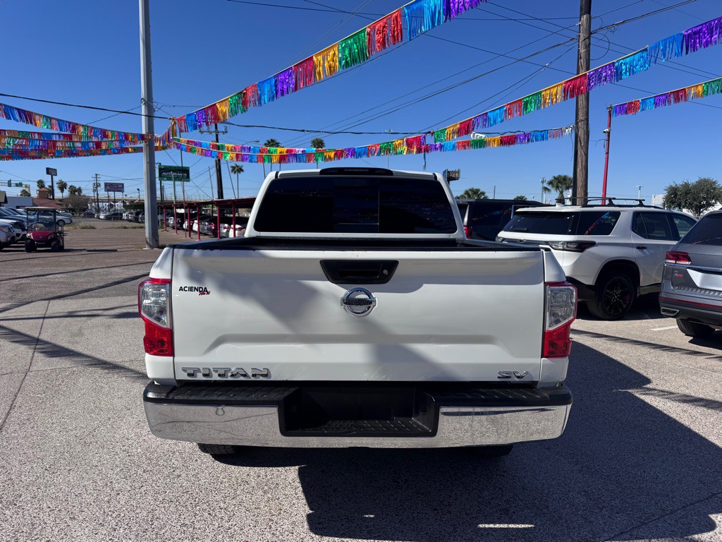 2019 Nissan Titan Image 8