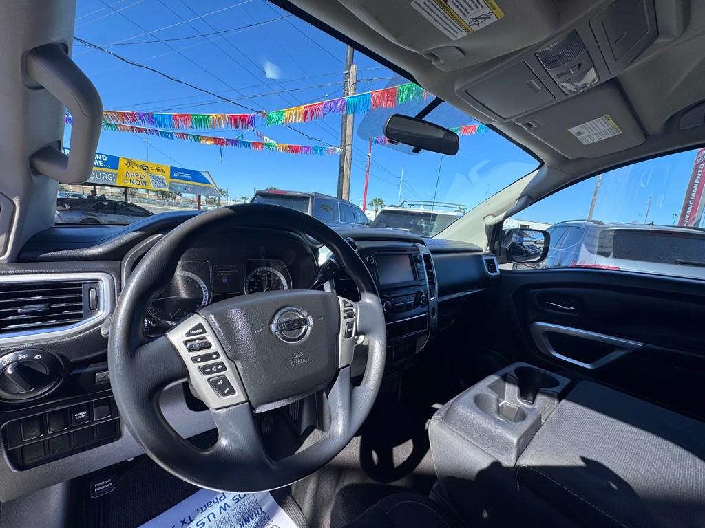 2019 Nissan Titan Image 9