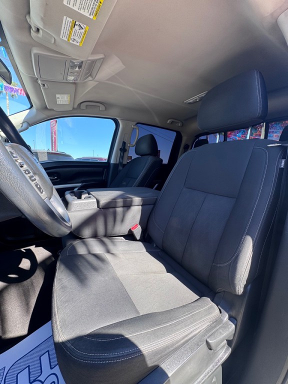 2019 Nissan Titan Image 10