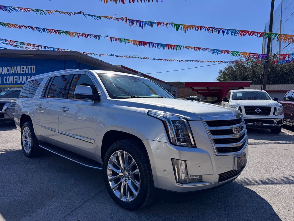 2017 Cadillac Escalade Image 6