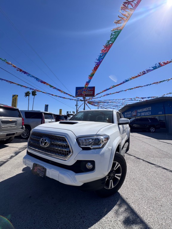 2016 Toyota Tacoma Image 1