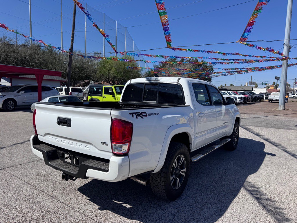 2016 Toyota Tacoma Image 5