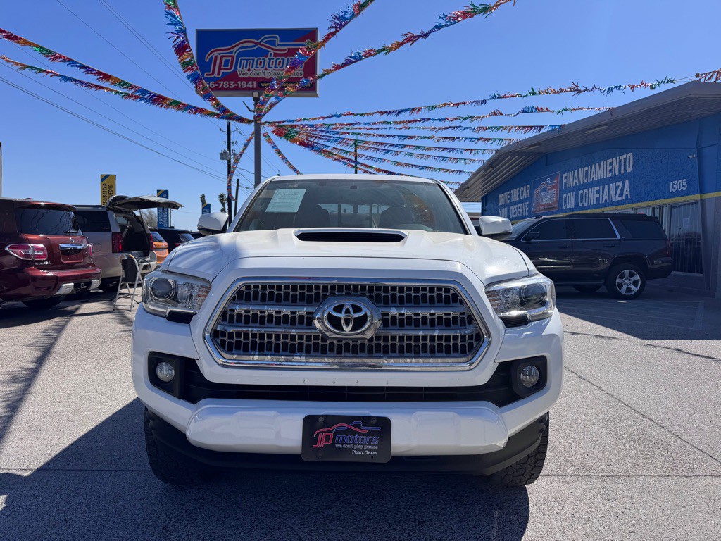 2016 Toyota Tacoma Image 8