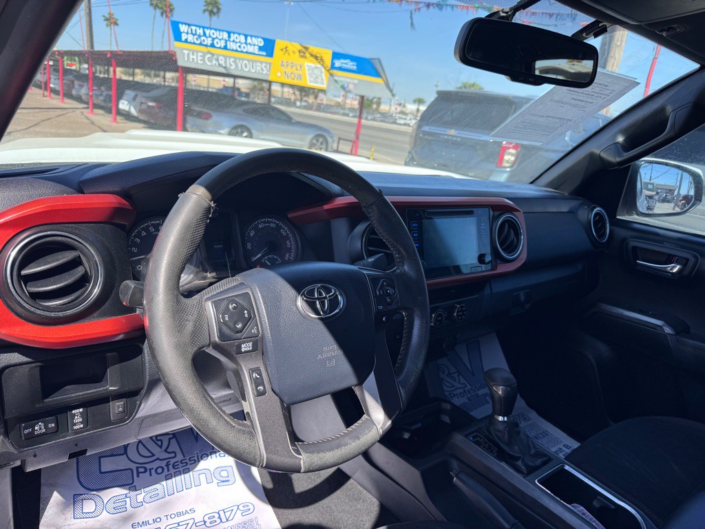 2016 Toyota Tacoma Image 10