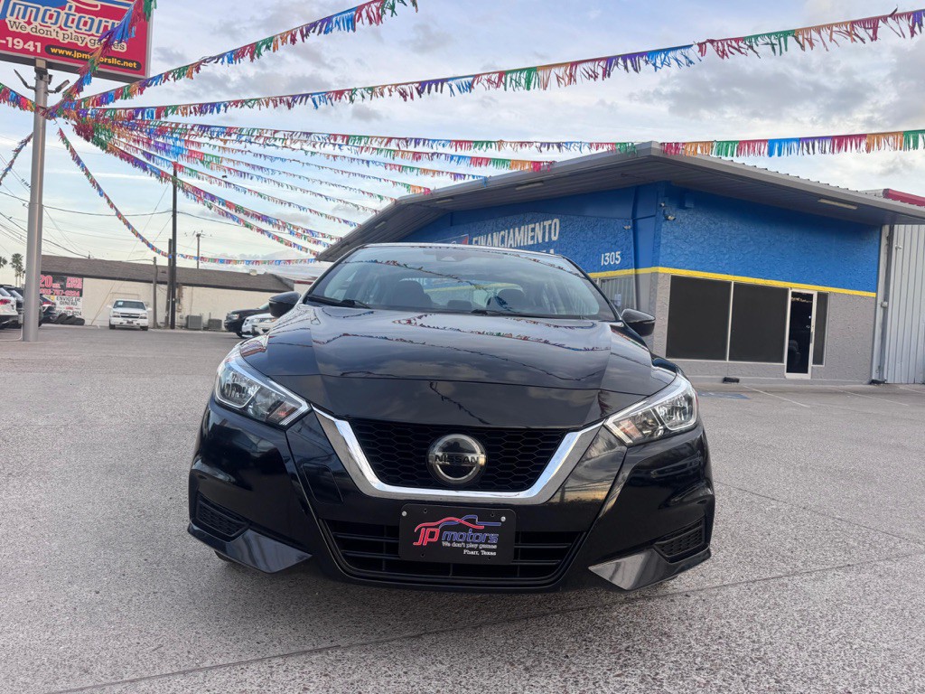 2021 Nissan Versa Image 7