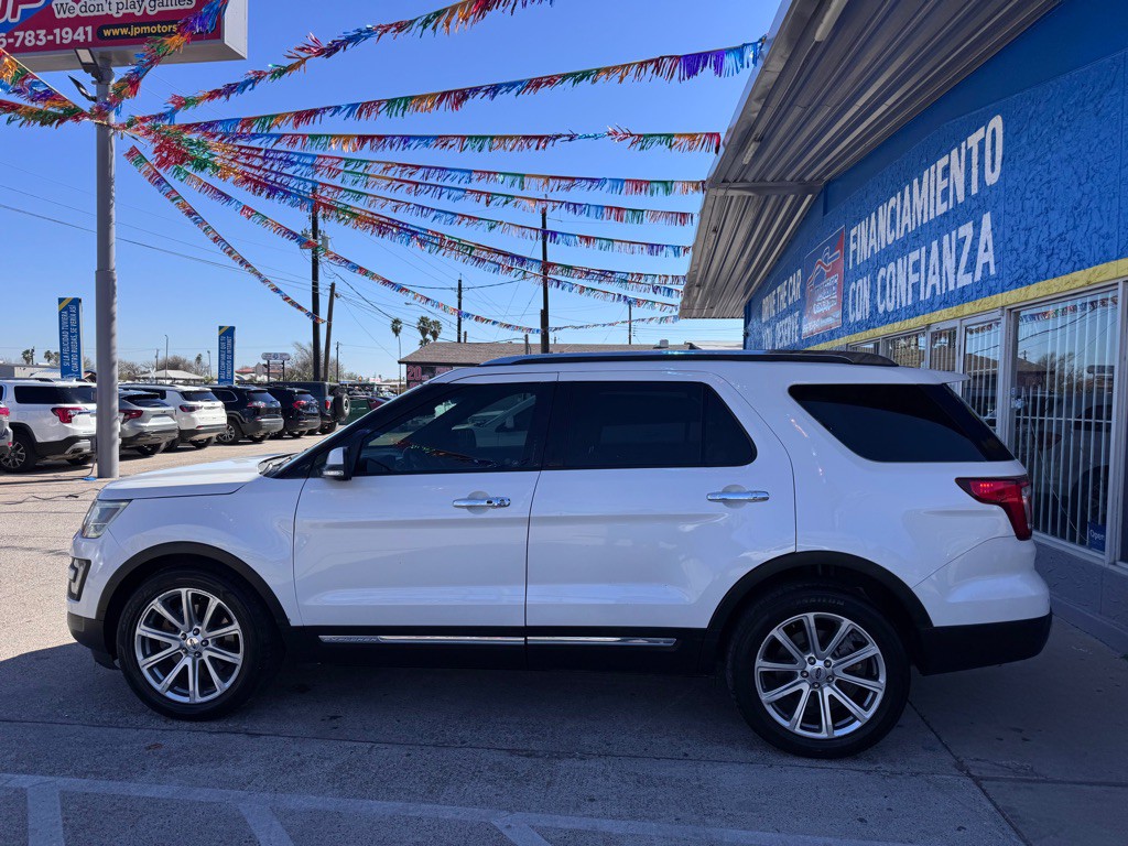 2016 Ford Explorer Image 2