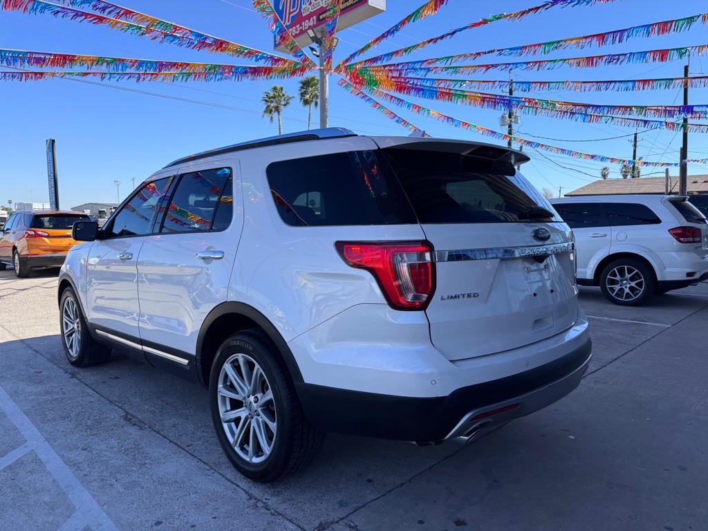 2016 Ford Explorer Image 5