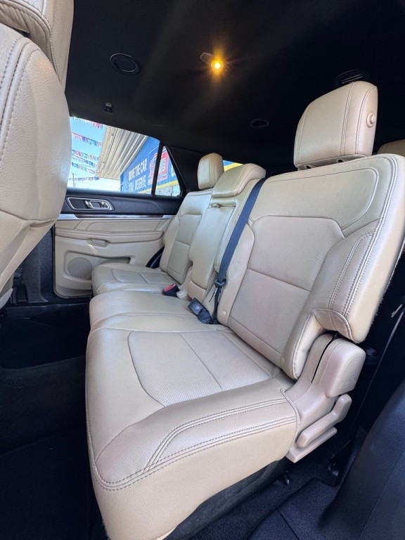 2016 Ford Explorer Image 10