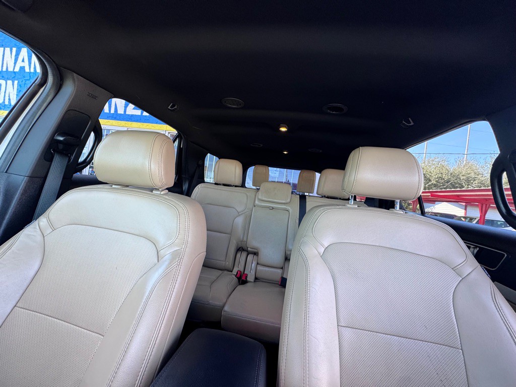 2016 Ford Explorer Image 11