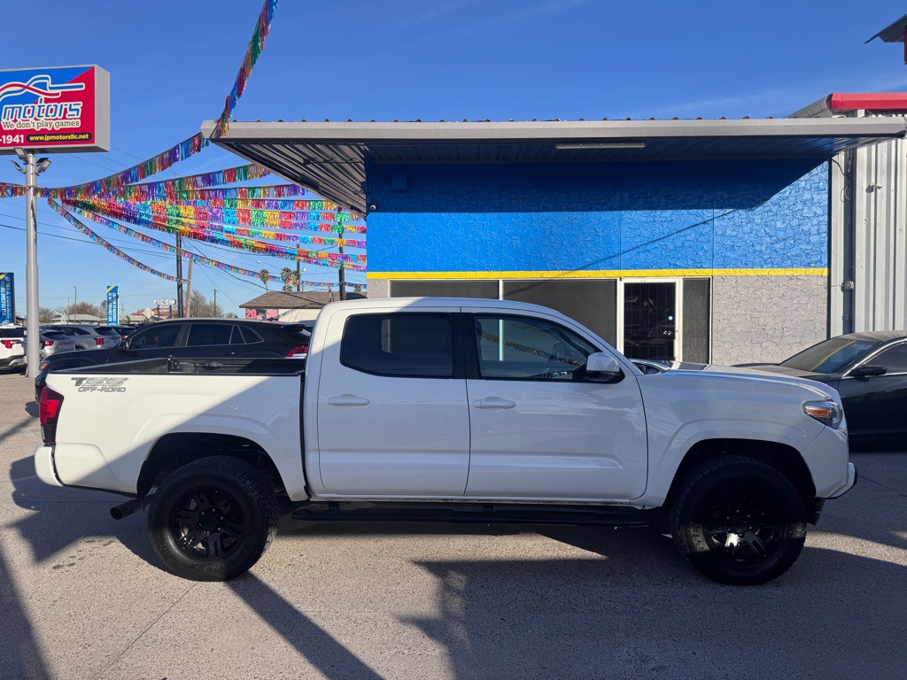 2021 Toyota Tacoma Image 3